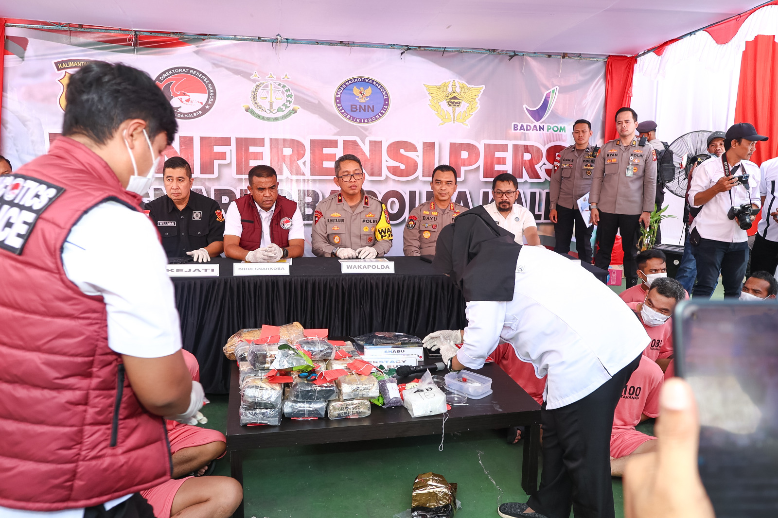 Polda Kalbar Musnahkan Puluhan Kilogram Sabu dan Ribuan Pil Ekstasi, Ratusan Ribu Jiwa Terselamatkan