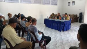 Bhabinkamtibmas Polsek Lima Puluh Sosialisasikan Pencegahan Pencurian Kelapa Sawit di Pematang Panjang