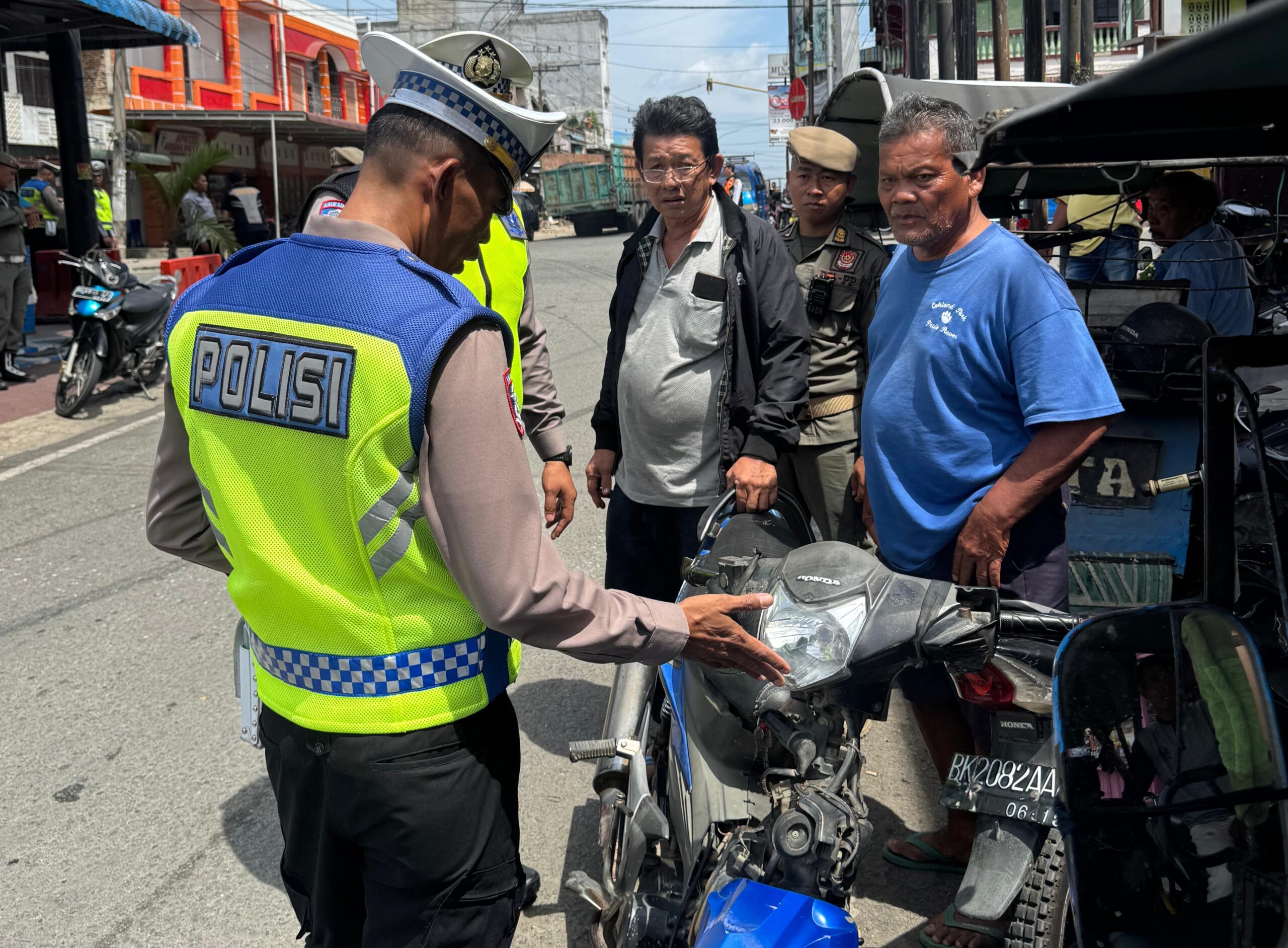 Satlantas Polres Batu Bara Tilang 15 Pengendara dan Berikan Teguran 35 Pengendara Lain dalam Operasi Patuh Toba 2025