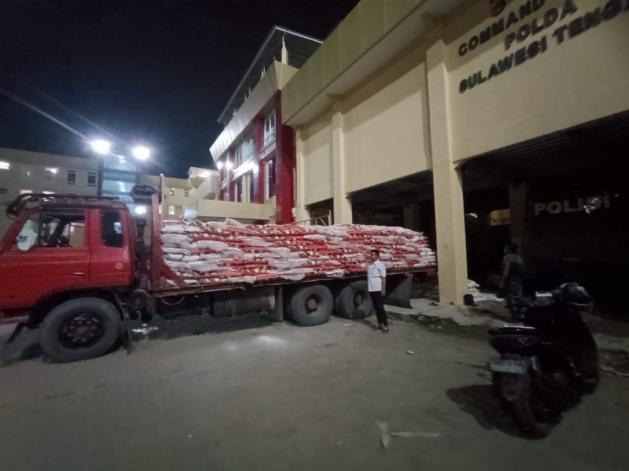 Polda Sulteng Sita 109 Ton Pupuk Diduga Ilegal, Tersangka Kini Diserahkan Kejari Palu