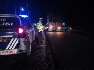 Satlantas Polres Batu Bara Patroli Blue Light di Lokasi Rawan Kecelakaan dan Kemacetan