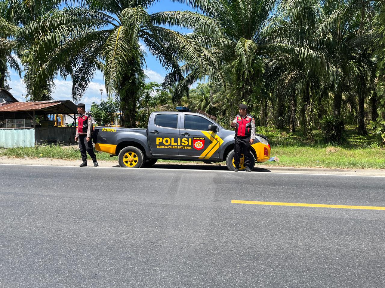 Patroli Presisi Polres Batu Bara Jaga Keamanan Simpang Jalinsum Indrapura-Medan di Laut Tador