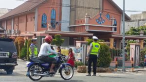 Satlantas Polres Batu Bara Amankan Ibadah Minggu di Sejumlah Gereja