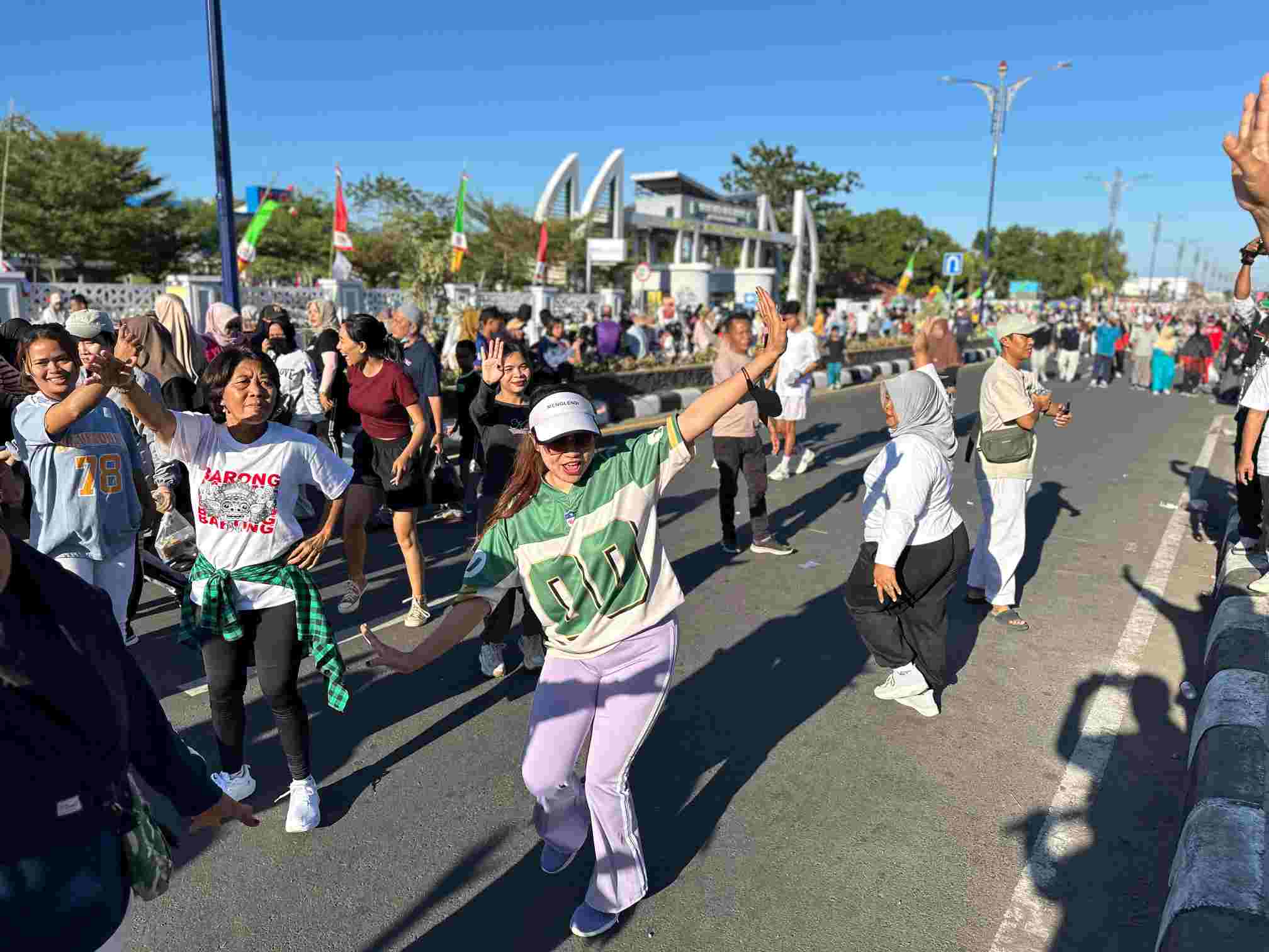 Ketua Bhayangkari Lombok Utara Dorong Masyarakat Jadi Tuan Rumah yang Ramah di Fornas VIII NTB