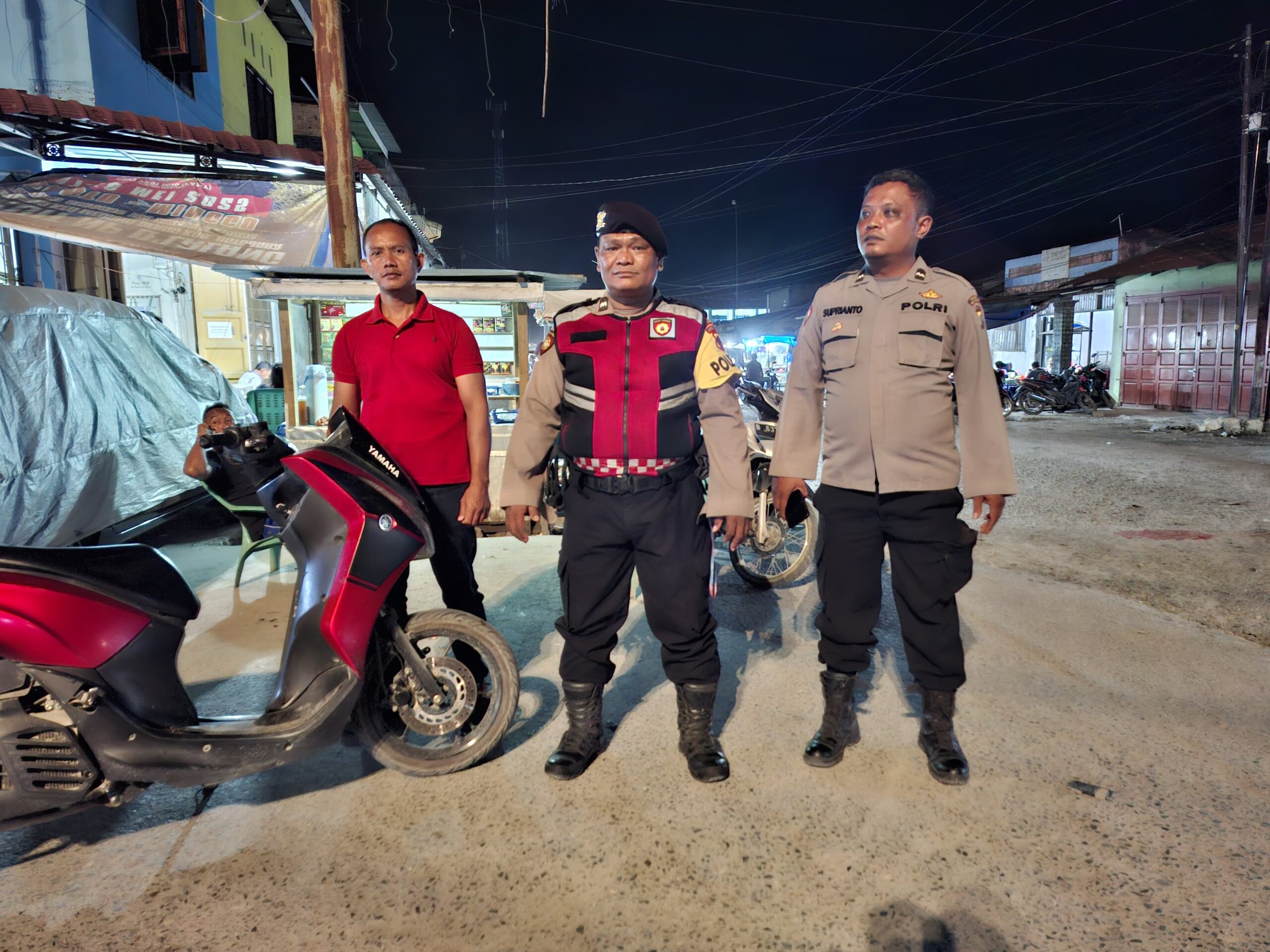 Patroli Malam Polsek Medang Deras Amankan Pagurawan dari Kejahatan