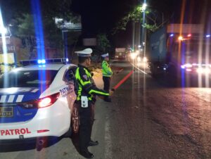 Satlantas Polres Batu Bara Jaga Kamseltibcarlantas Lewat Patroli Blue Light