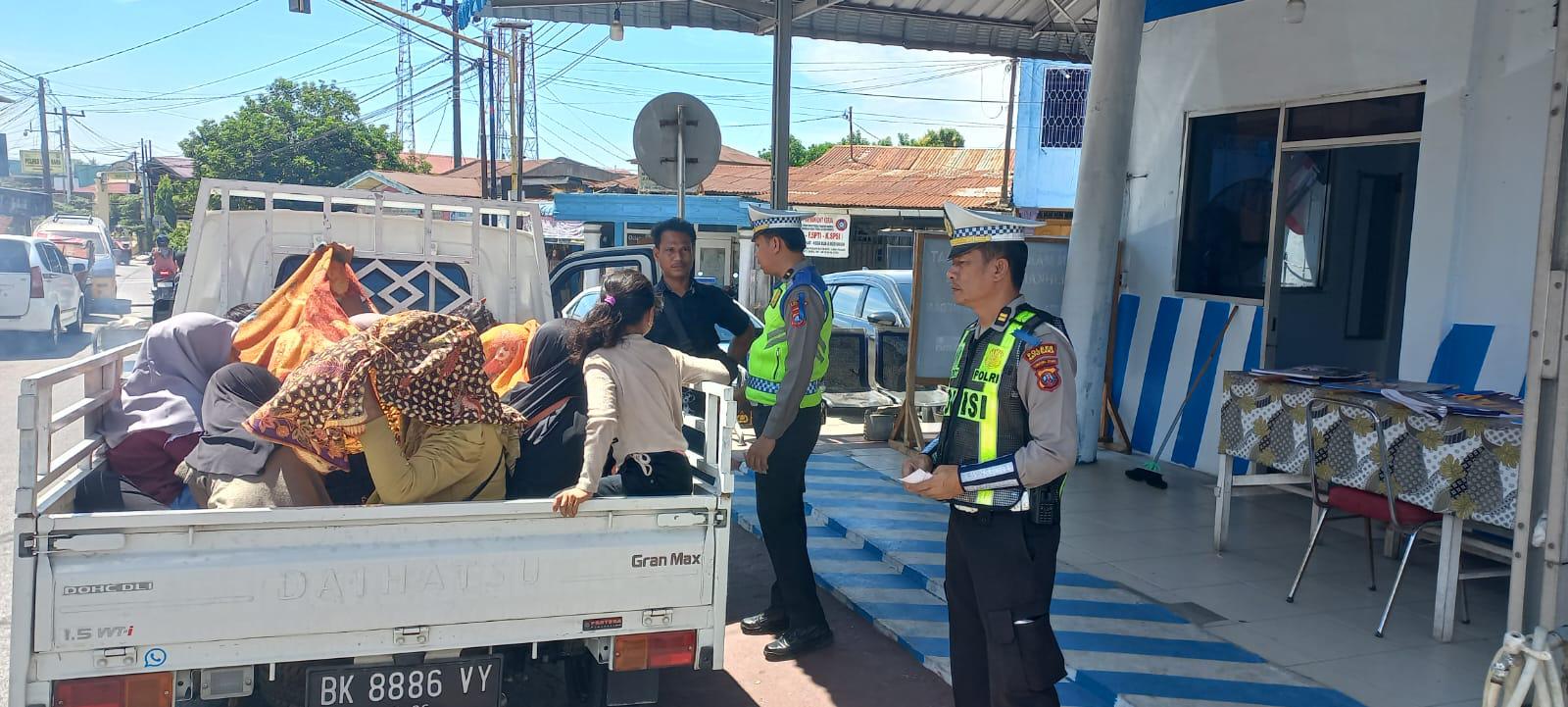 Operasi Patuh Toba 2025: Satlantas Polres Batu Bara Sosialisasikan Tertib Berlalu Lintas di Lima Puluh