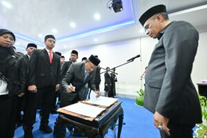 Gubernur Sulteng Dr. H. Anwar Hafid , M.Si, Lantik SE. M.M Ajen Kris Jadi Kadis ESDM, Ini Adalah Amanah Dan Kepercayaan Gubernur Dan Jaga Nama Baik
