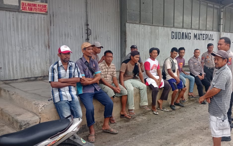 Sat Binmas Polres Batu Bara Jaga Harkamtibmas di Desa Perkebunan Tanah Hitam Ulu