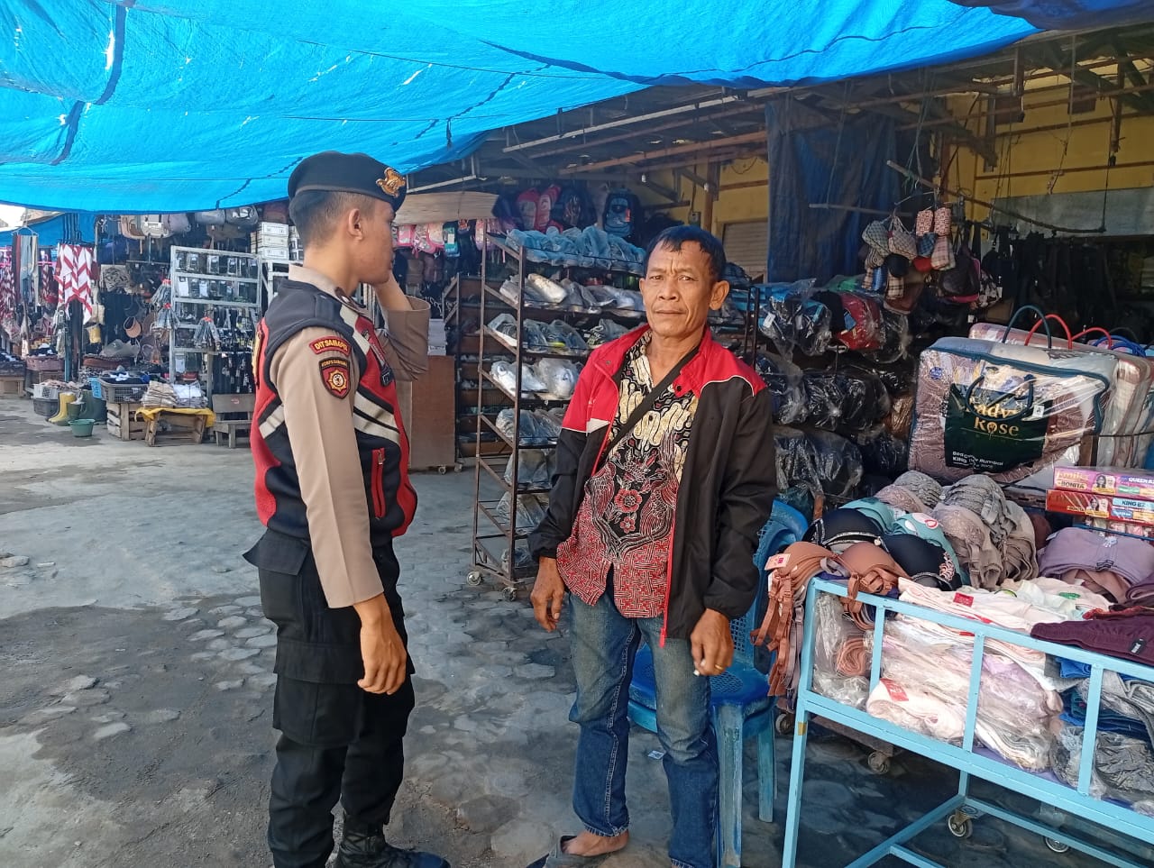 Sat Samapta Polres Batu Bara Sosialisasikan Kamtibmas di Pajak Delima Indrapura