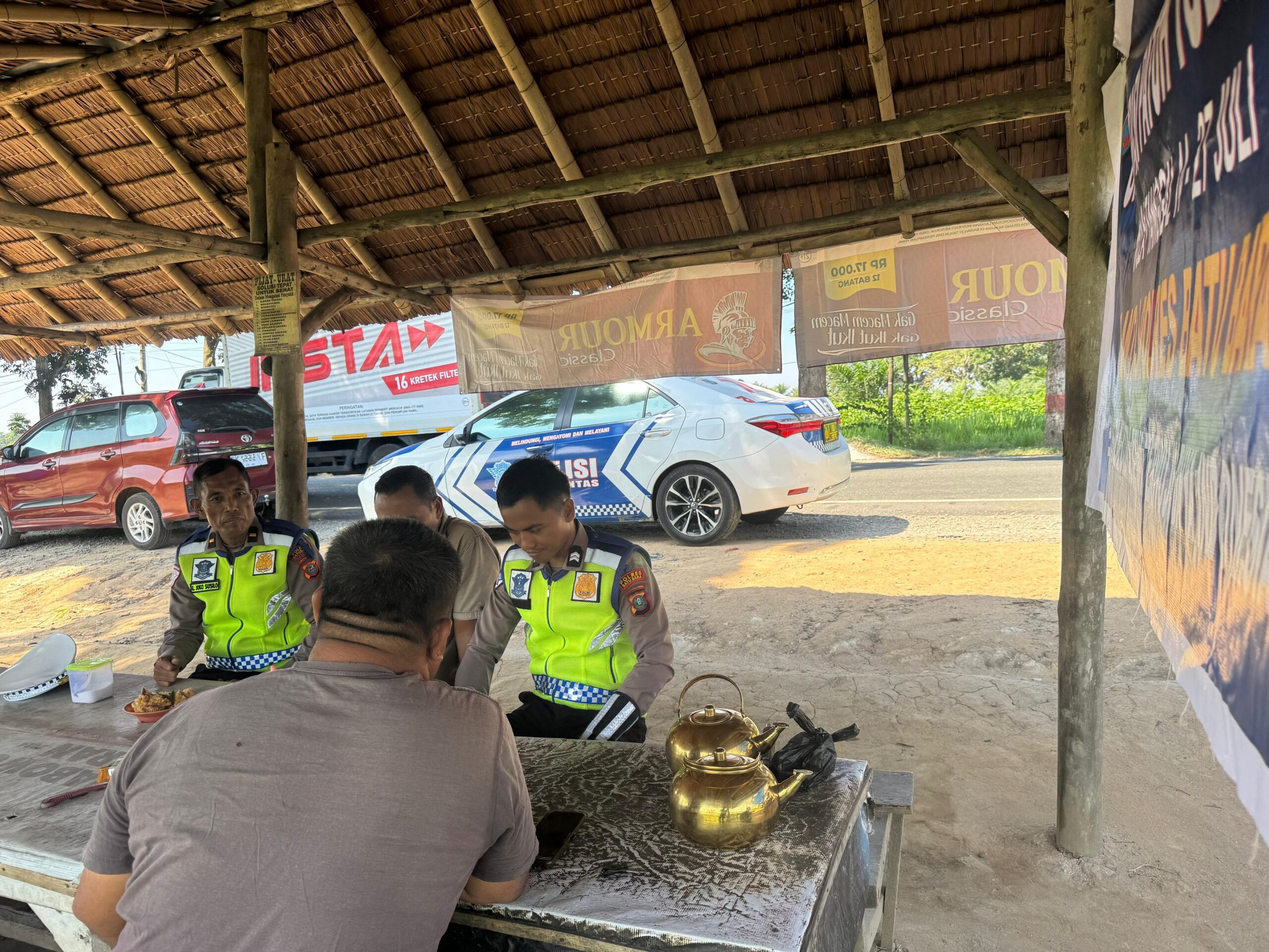 Sosialisasi Tertib Berlalu Lintas di Simpang Limau Manis: Wujud Keseriusan Polres Batu Bara dalam Operasi Patuh Toba 2025