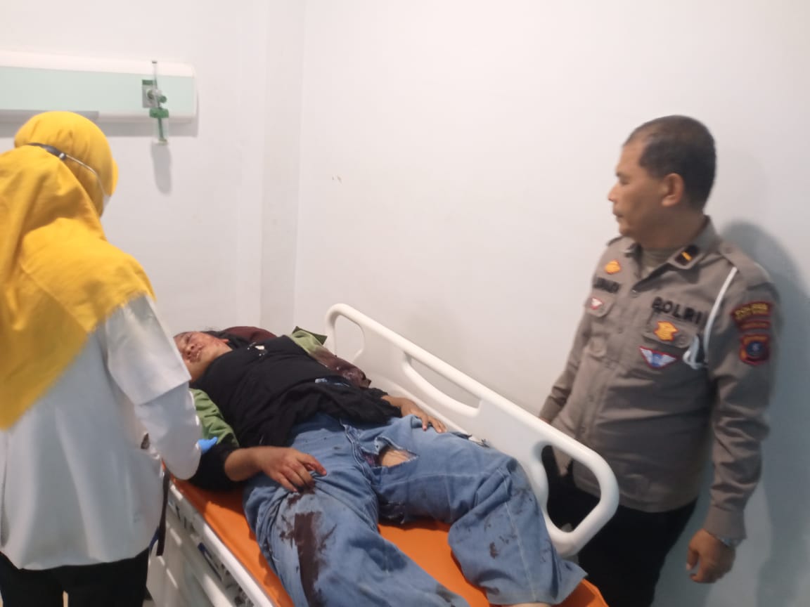 Kecelakaan Lalu Lintas di Jalan Lima Puluh – Simpang Dolok, Batu Bara: Empat Mahasiswa Luka Berat