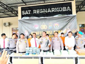 Polres Batu Bara Rilis Kasus Narkotika Dengan 6 Tersangka dan 29 Kg Sabu, 11 Kg Ekstasi serta 3.393 Pcs Liquid Vave