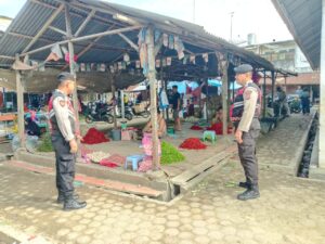 Sat Samapta Polres Batu Bara Tingkatkan Keamanan dengan Cooling System dan Himbauan Kamtibmas di Pajak Limapuluh