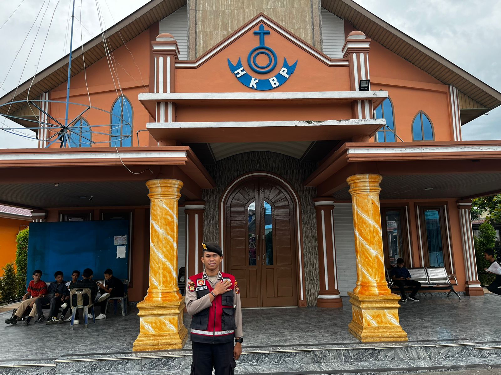 Sat Sabhara Polres Batu Bara Patroli dan Amankan Gereja