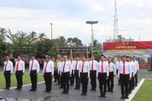 Polres Batu Bara Berikan Penghargaan kepada 31 Personel Berprestasi