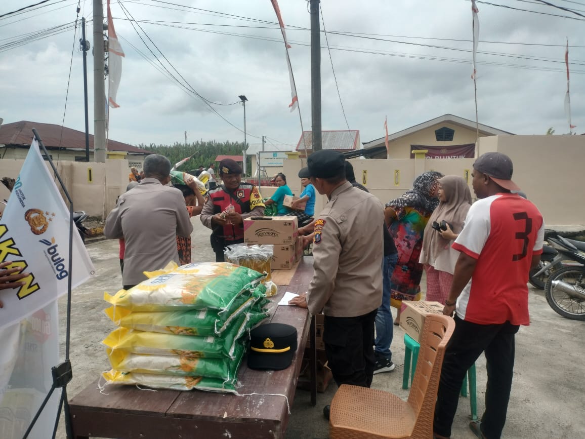 Polsek Medang Deras Gelar Gerakan Pangan Murah, Sambut HUT ke-80 RI dengan Harga Terjangkau
