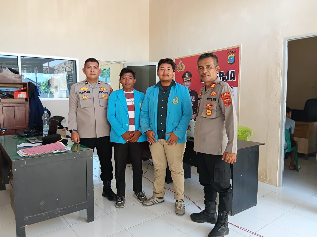 Kapolsek Medang Deras Sambangi Mahasiswa KKN IAIDU Asahan, Tingkatkan Harkamtibmas dan Sosialisasi Anti Kejahatan Jalanan