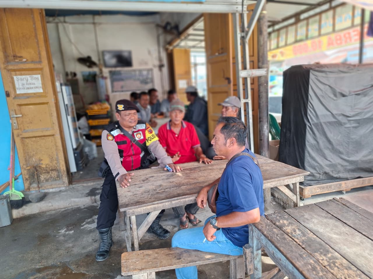 Aipda TR Situmorang Gencarkan Sambang dan Cooling System, Antisipasi Kejahatan Jalanan di Medang Deras