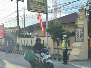 Sat Lantas Polres Batu Bara Laksanakan Gatur Lalin Pagi di Depan Mako Polres