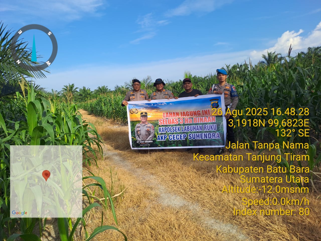 Kapolsek Labuhan Ruku Cek Ketahanan Pangan Polri dengan Menanam Jagung