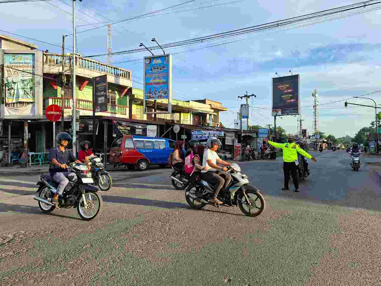 ‎Sat Lantas Polres Batu Bara Gencar Atur Lalu Lintas Pagi, Tekan Pelanggaran ‎