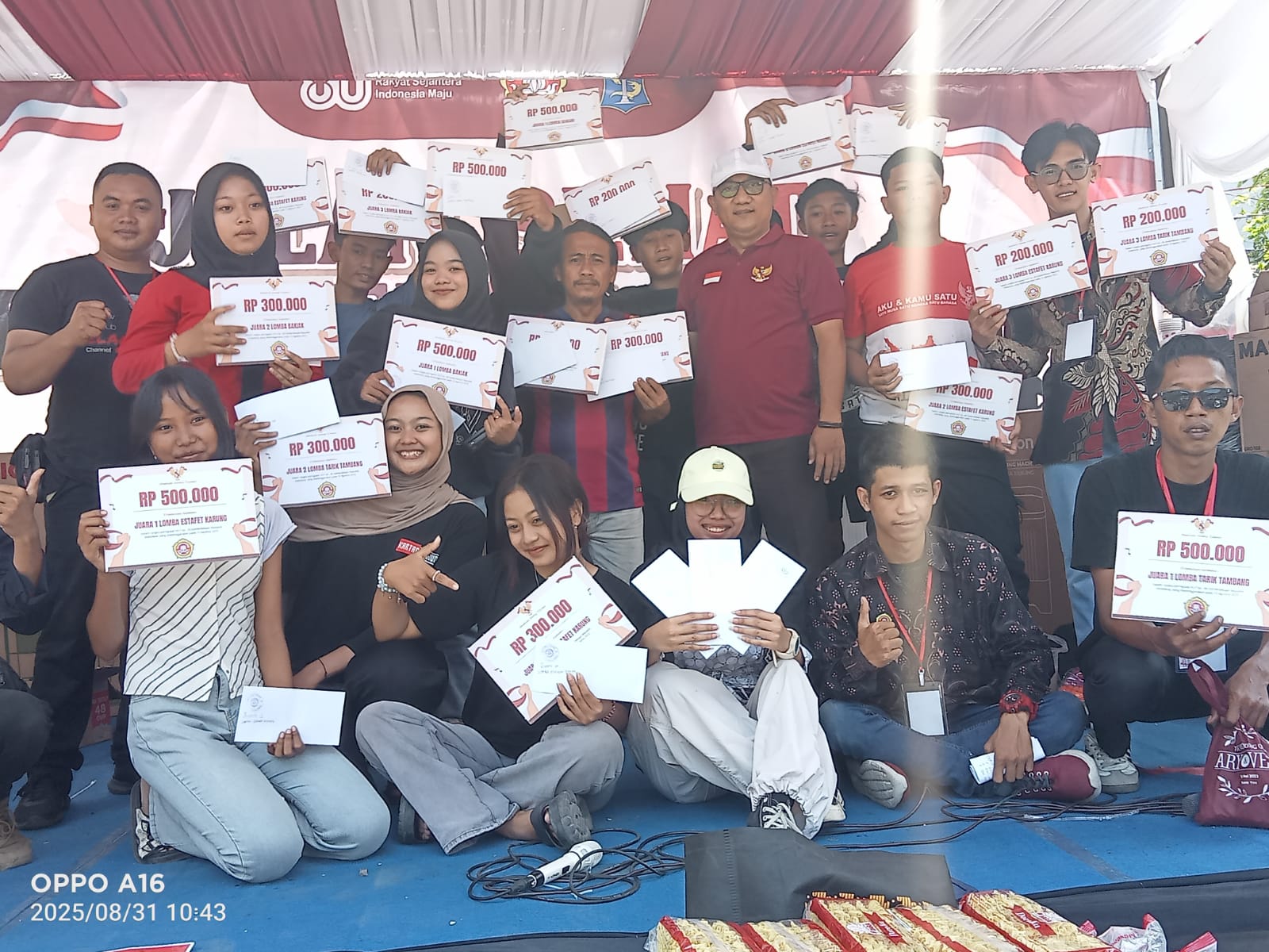 Puncak Acara HUT RI Ke 80 Tahun, Karang Taruna Kelurahan Pakal Kecamatan Pakal Gelar Jalan Sehat Dan Sedekah Bumi