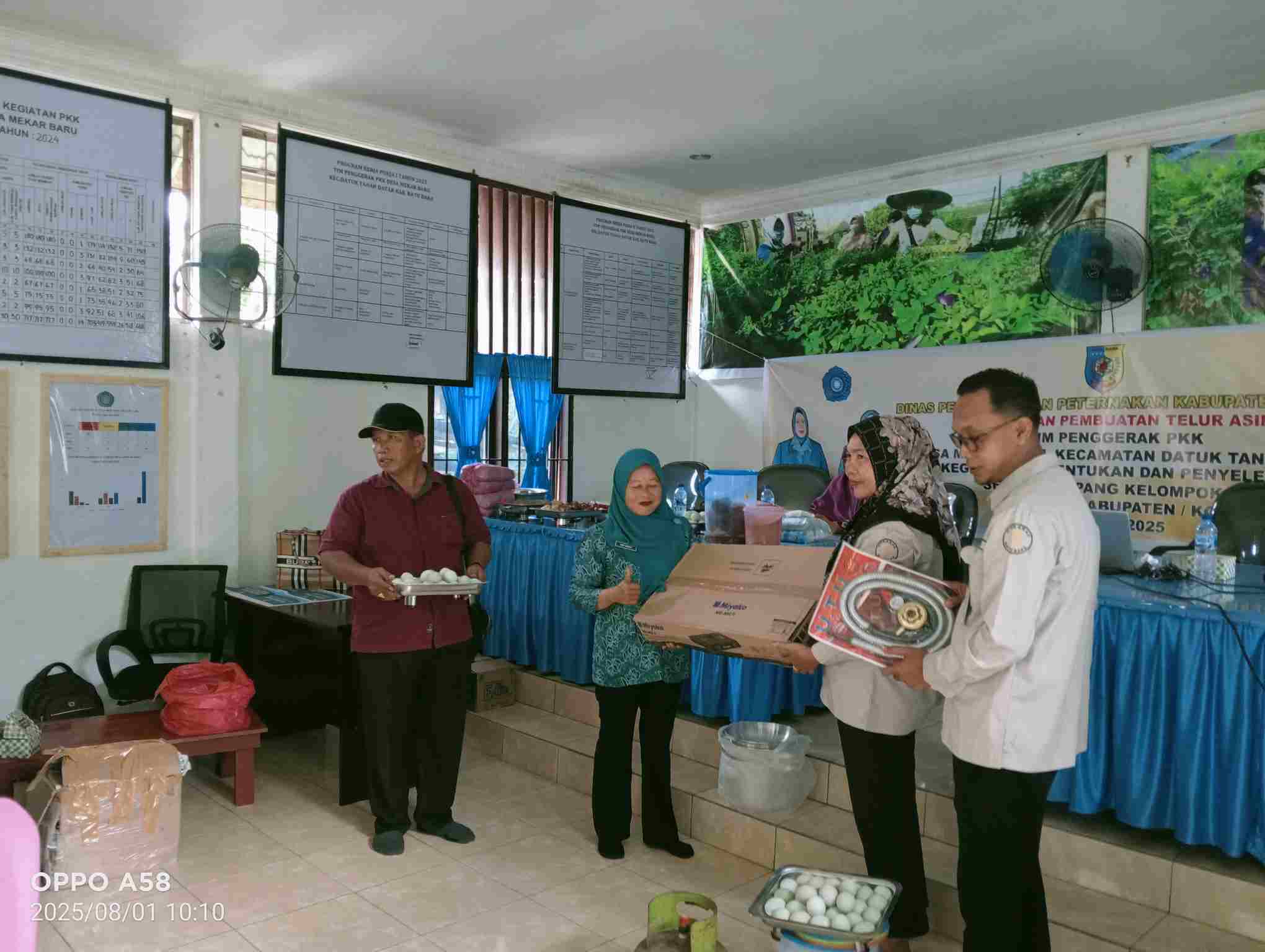 Pelatihan Pembuatan Telur Asin: Menuju Desa Mekar Baru yang Mandiri Pangan