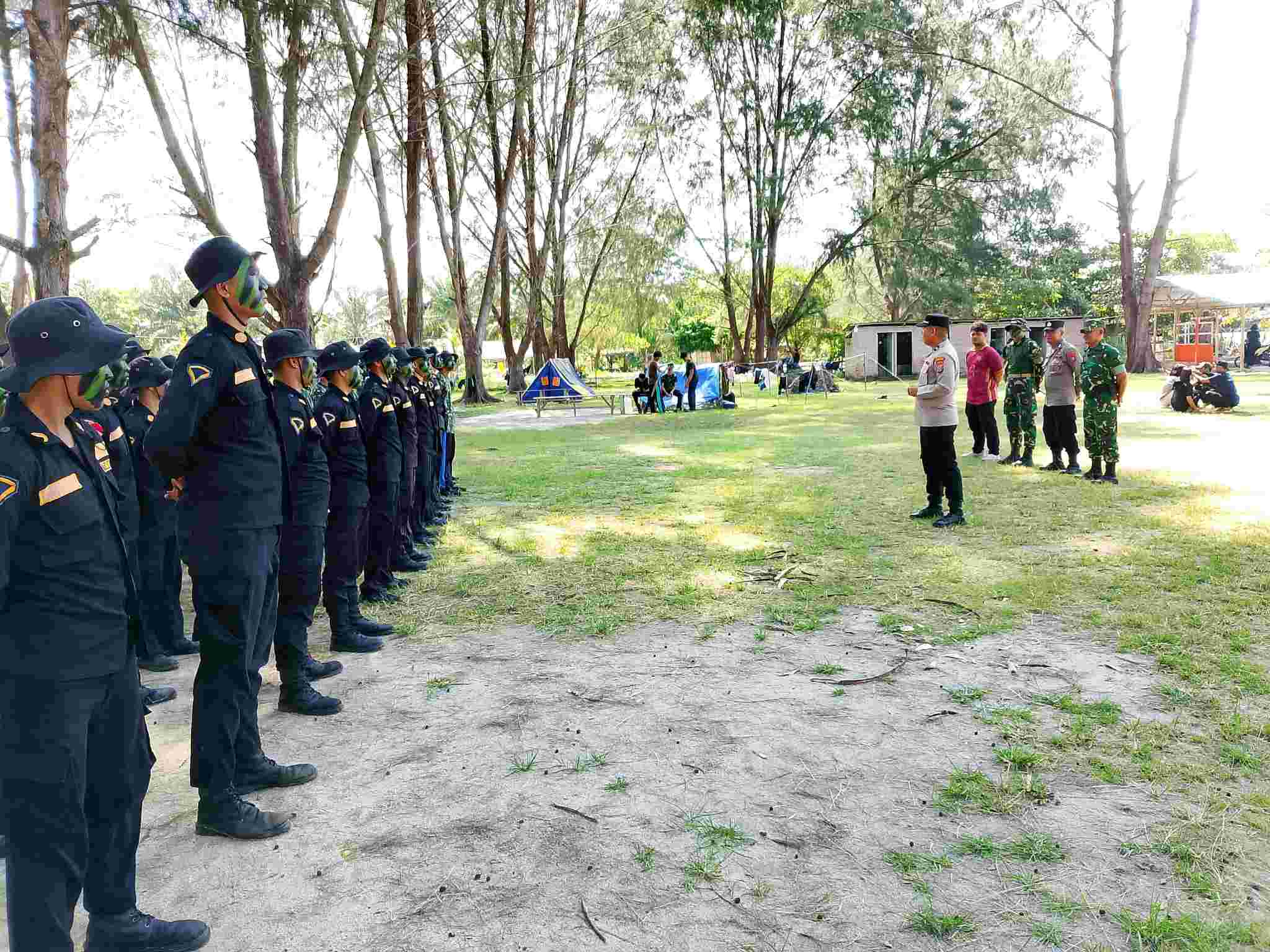 Polsek Medang Deras Gencarkan Binluh dan Cooling System di Pantai Perjuangan
