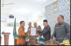 Rapat Paripurna DPRD Kota Tanjungbalai tentang Penyampaian Pendapat Akhir Fraksi  dan Pengambilan Keputusan DPRD terhadap Rancangan P-APBD Tahun 2025