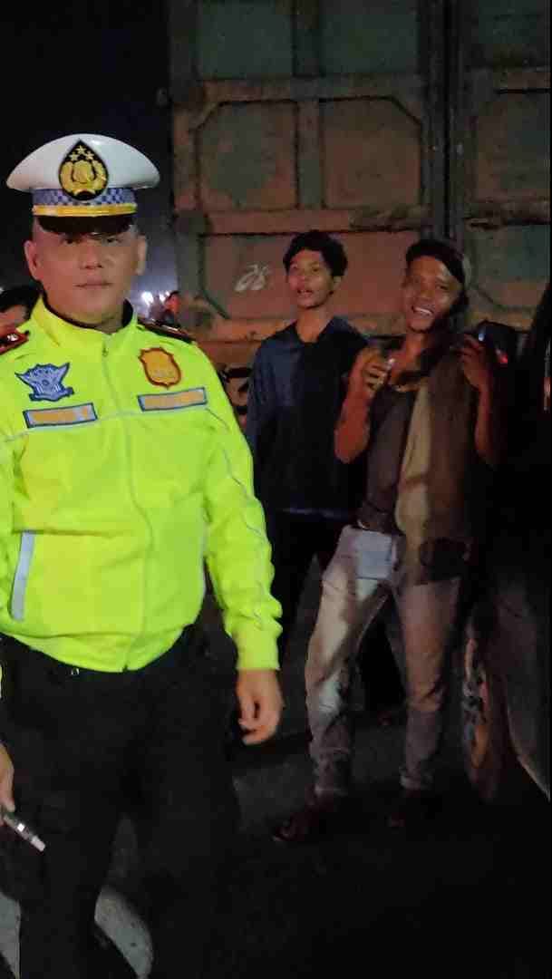 Antisipasi Kepadatan, Sat Lantas Polres Batu Bara Patroli SPBU Dini Hari