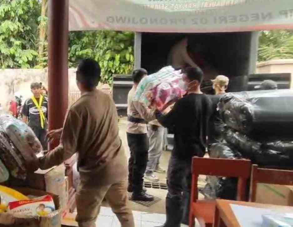 ‎Polri All Out !!! Kerahkan Bhayangkara Serentak dari Jalur Darat, Laut dan Udara, Hadir Peduli Kemanusiaan