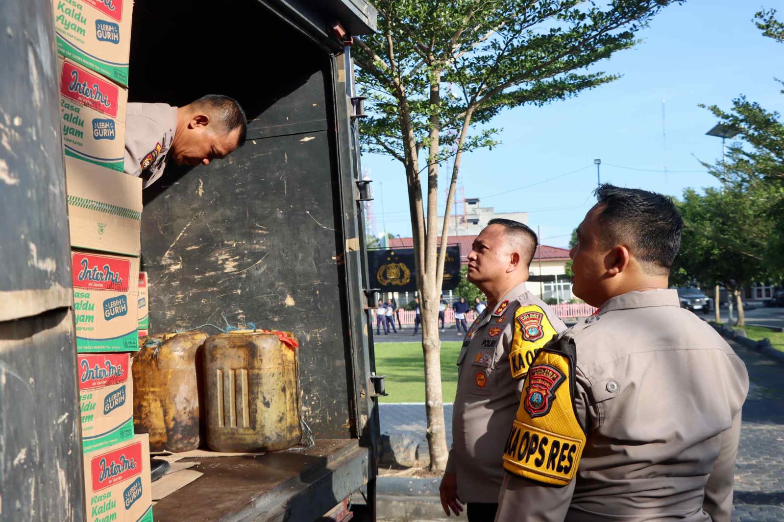 Polres Batu Bara Kirim Bantuan Tahap Kedua untuk Korban Bencana di Langkat
