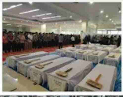 ‎Momen Haru Masjid Raya Sumbar, Kapolda Sumbar Imam Sholat Goib, Polri Untuk Korban Bencana