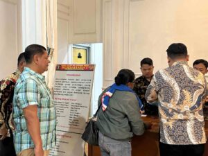 Pastikan Layanan Prima di Tahun Baru, Kalapas Labuhan Ruku Pantau Langsung Kunjungan Warga Binaan