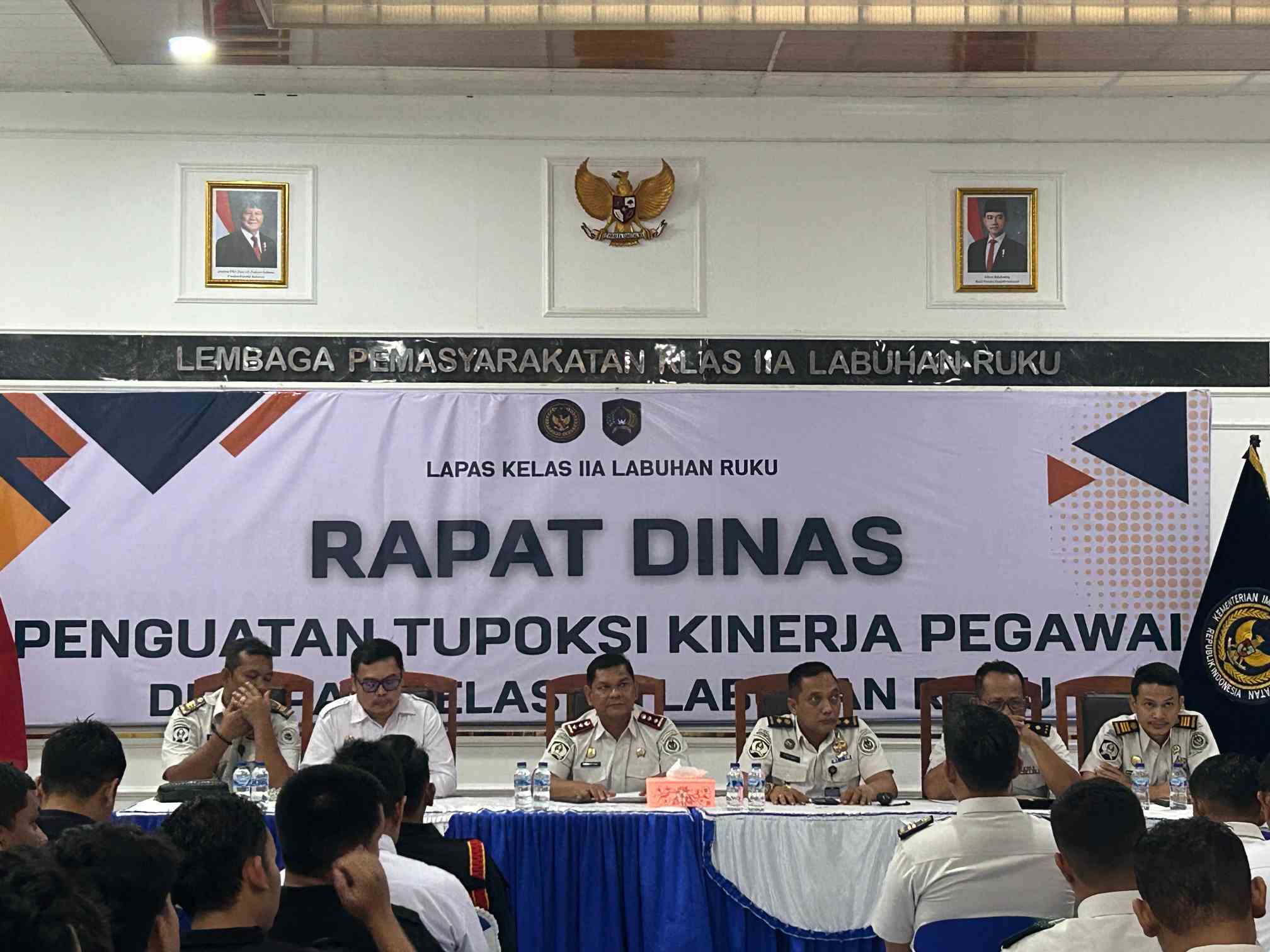 Kalapas Labuhan Ruku Pimpin Rapat Dinas Perdana, Tekankan Sinergi, Profesionalitas, dan Zero HALINAR