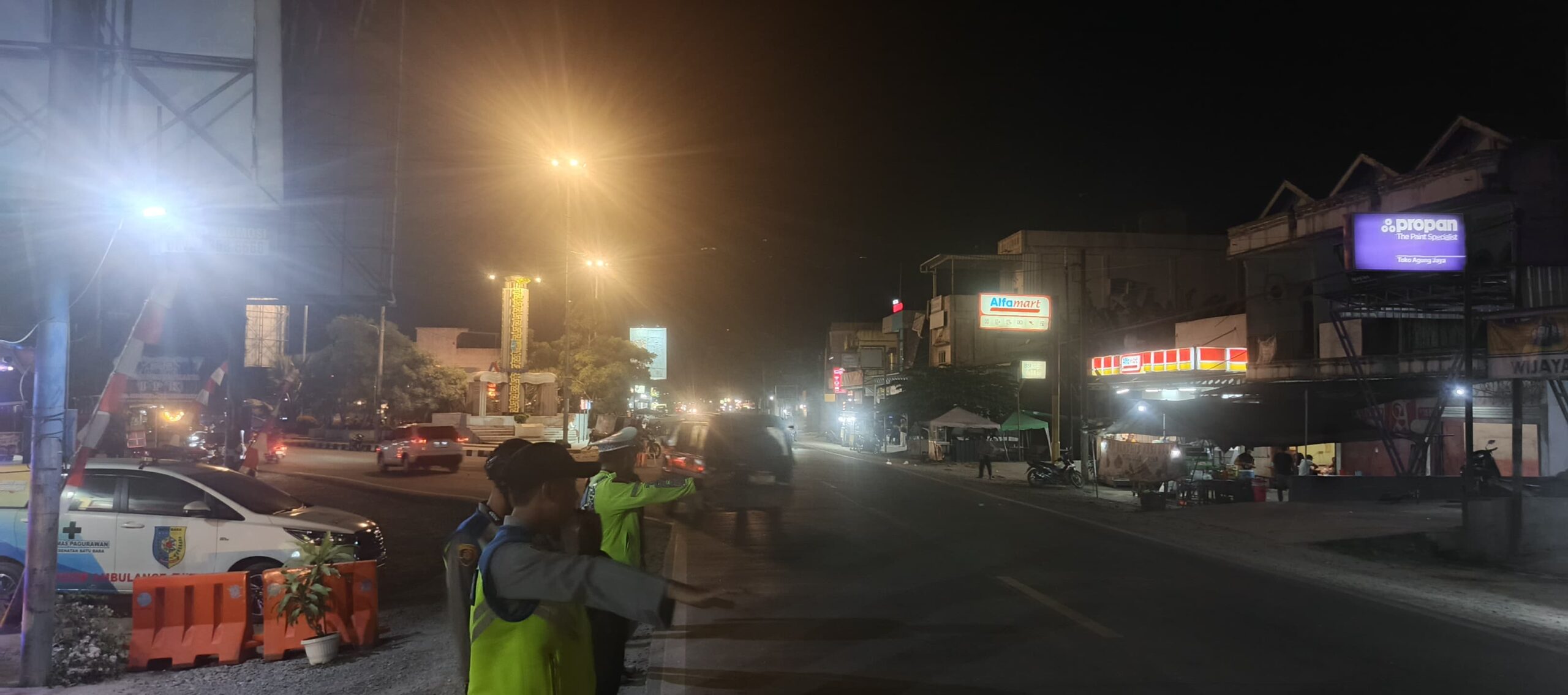 Pos Yan 1 Simpang Kuala Tanjung Polres Batu Bara Tingkatkan Kesiapsiagaan Malam Hari, Jaga Kelancaran Lalu Lintas dan Keamanan