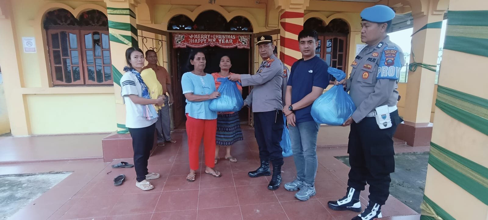 Sentuhan Humanis Polres Batu Bara: Minggu Kasih Jangkau Seluruh Wilayah, Beri Bantuan, Hangatkan Hati, dan Dekatkan Diri dengan Masyarakat