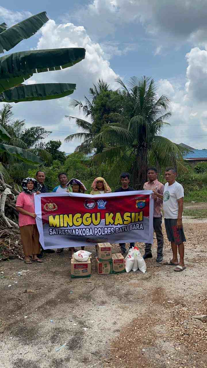 “Sikat Narkoba, Sentuh Hati Masyarakat!”, Satresnarkoba Polres Batu Bara Gelar Minggu Kasih, Beri Sembako Sambil Gencar Sosialisasi Anti Narkoba