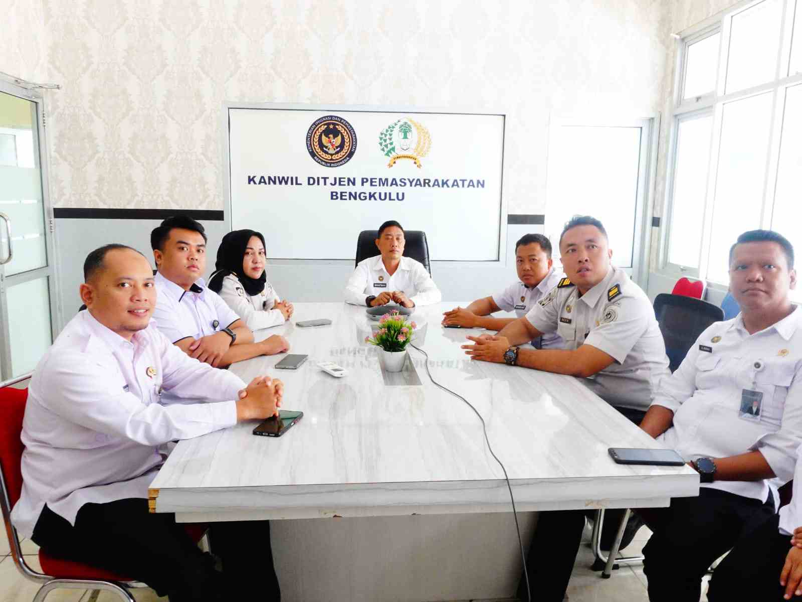 Kanwil Ditjenpas Bengkulu Ikuti Zoom Sosialisasi Standar Registrasi Klien Pemasyarakatan