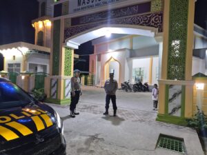 Polsek Labuhan Ruku Jamin Keamanan Ibadah Tarawih, Masyarakat Diharapkan Khusyuk Beribadah