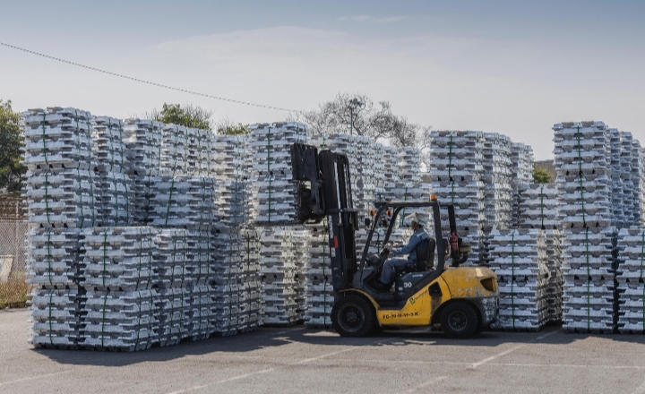 PT Inalum Perkuat Hilirisasi Aluminium Nasional melalui Pengembangan Terintegrasi Bauksit–Alumina–Aluminium di Mempawah