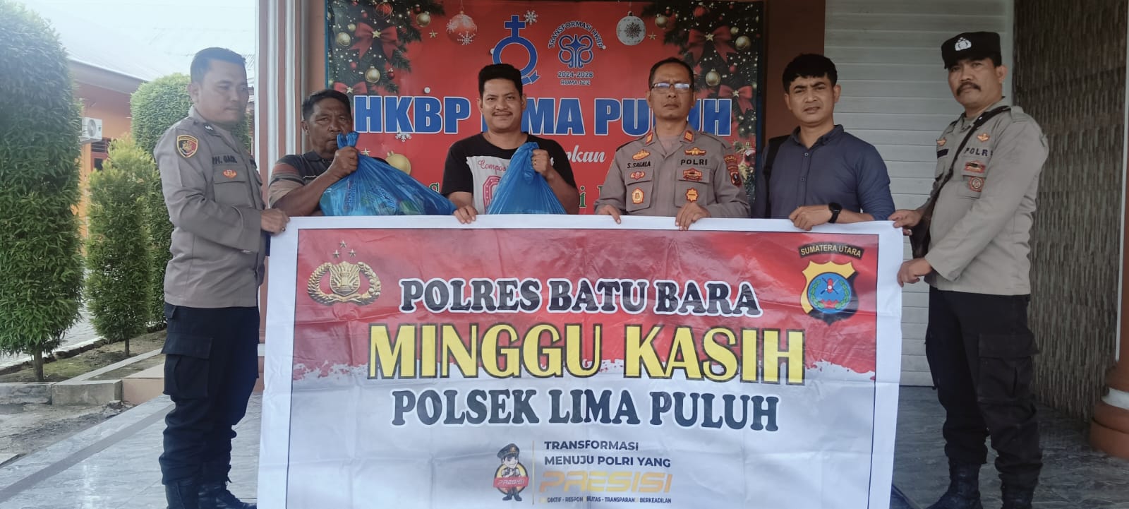 Polsek Lima Puluh gelar “Minggu Kasih”, berbagi sembako kepada keluarga tidak mampu