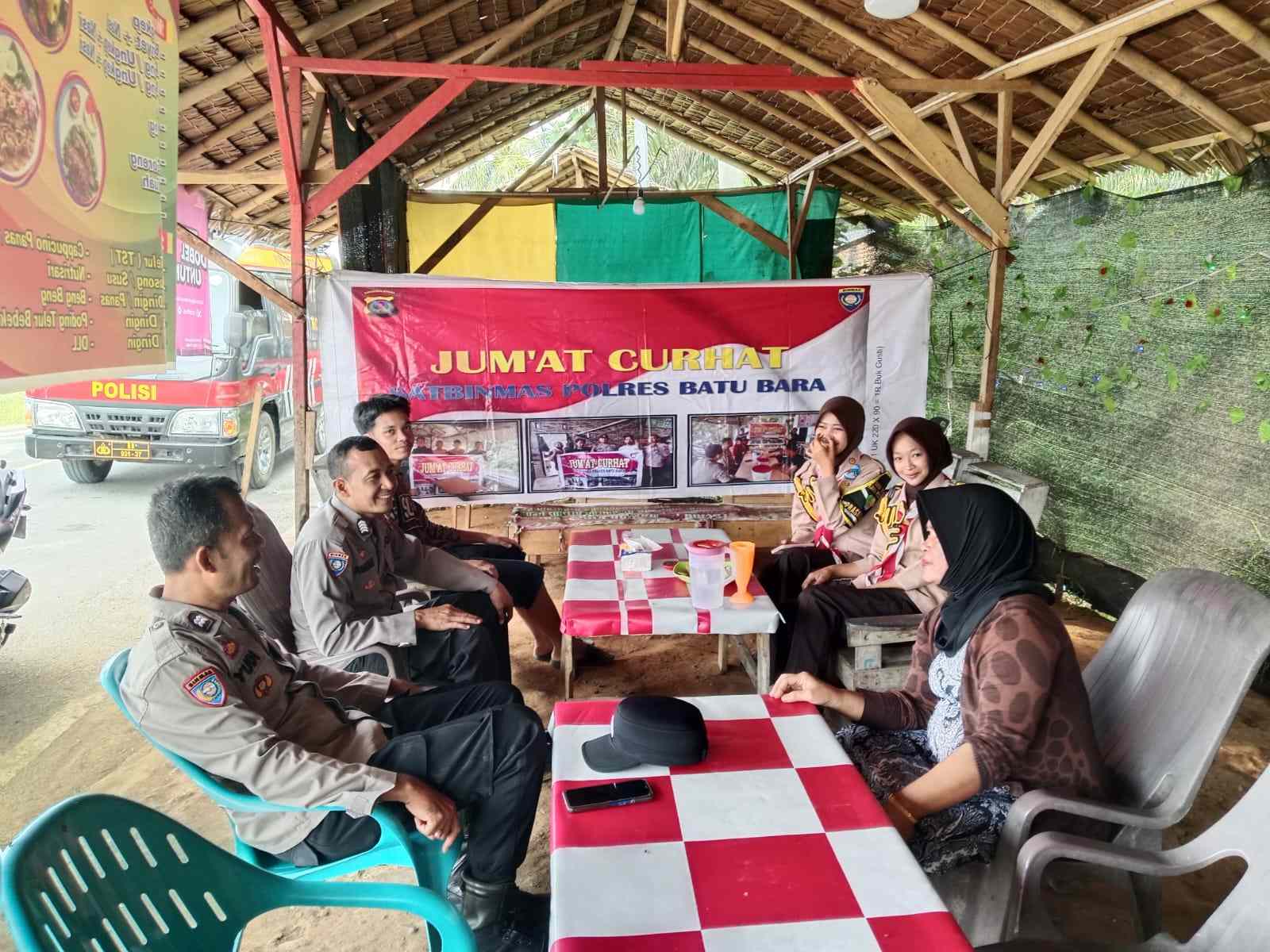 Jumat Curhat dan Sambang di Desa Sumber Makmur, ajak masyarakat jaga kamtibmas