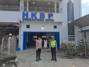 Sat Lantas Polres Batu Bara Laksanakan Pengamanan Gereja HKBP Indrapura Kota, Suasana Ibadah Tetap Kondusif