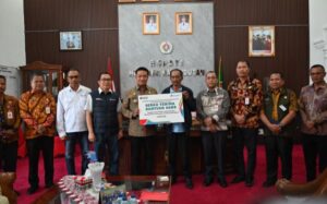 INALUM Salurkan Bantuan Rehabilitasi Gereja Terdampak Banjir di Humbang Hasundutan